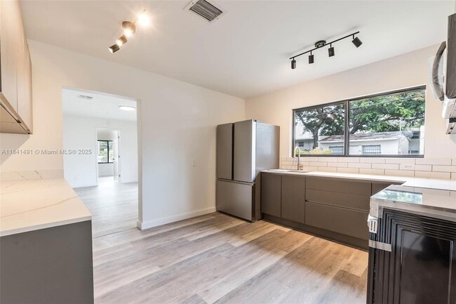 Photo - 25 NW 78th St Unit 1