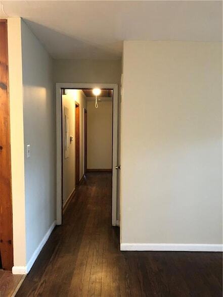 Photo - 1048 Mantissa St NW