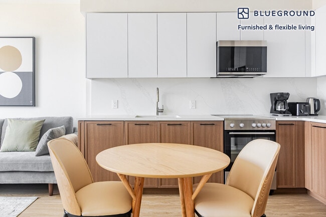 Photo - 159 Boerum St Unit FL14-ID2013