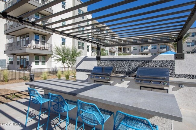 Photo - 270 W Ocotillo Rd Unit A1