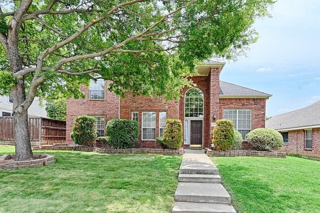 Building Photo - 9701 Thorncliff Dr