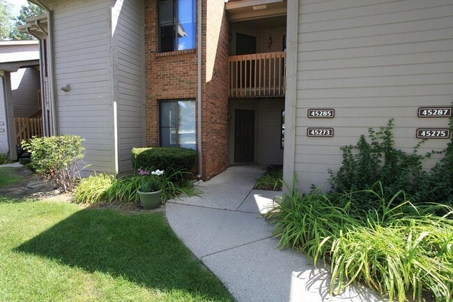 Oak Hill Apartments - Oak Hill Apartments