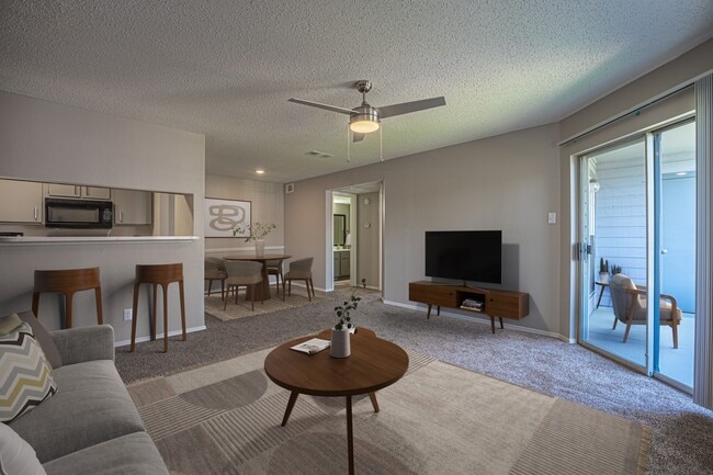 Building Photo - Paces Crossing