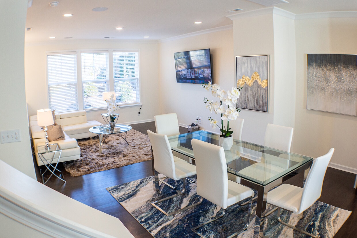 Floor Plan - Loyola 14108