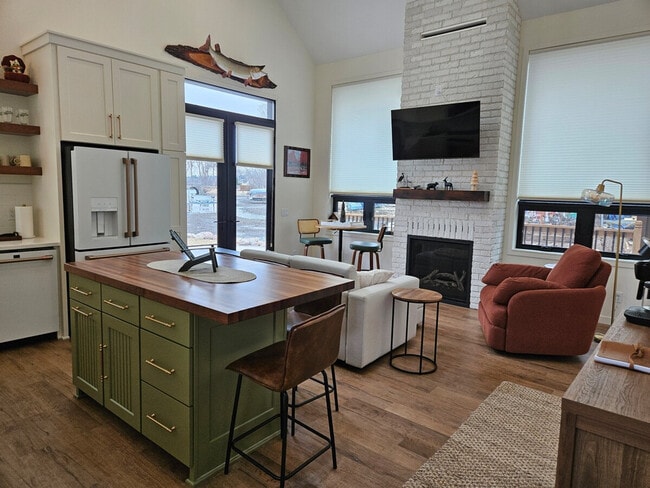 Photo - 5913 Lake Edge Rd Unit ID1300982P