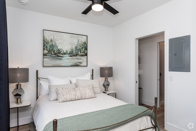 1BR, 1BA - 544SF - The Howard