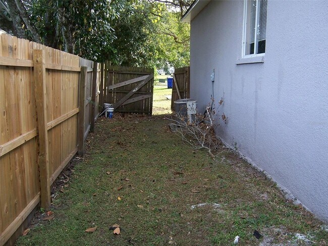 40 E 10th St Rental St Cloud - Image