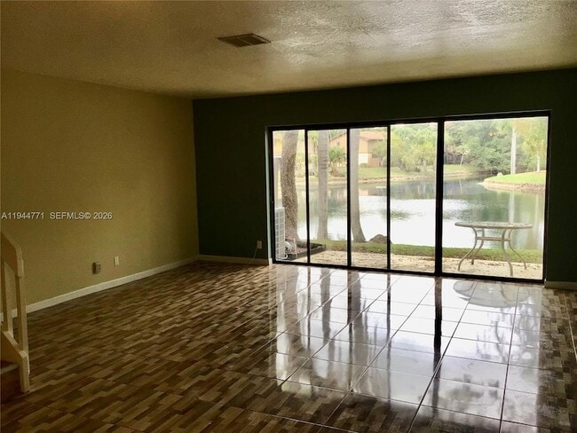 Photo - 4722 NW 82nd Ave