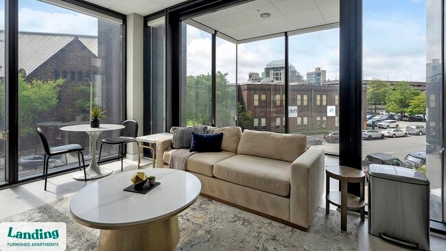 Building Photo - 600 19th St N Unit 214.1409899