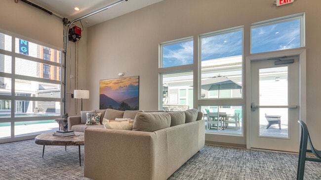 Photo - The View at Blue Ridge Commons