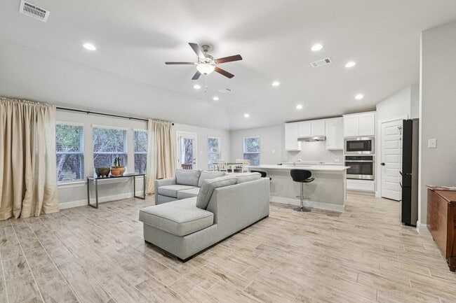 Photo - 21709 Osage Ln