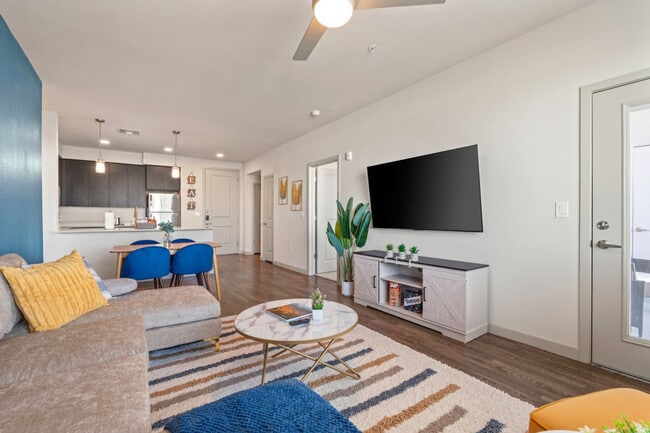 Photo - 711 W Broadway Rd Unit ID1366976P