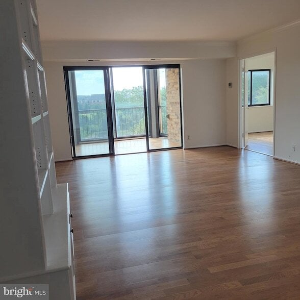 Photo - 5901 Mt Eagle Dr Unit 609