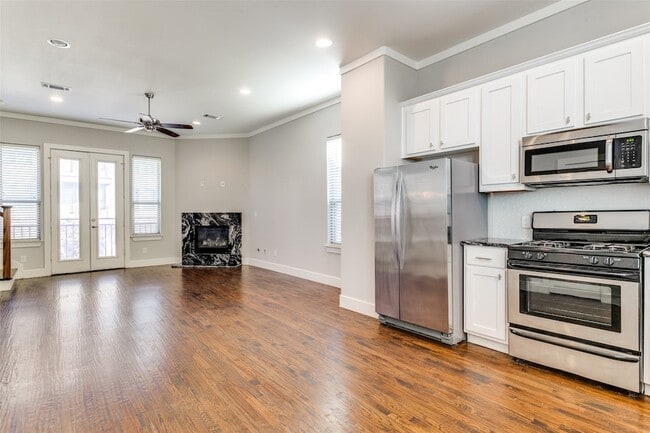 Photo - 4323 Dickason Ave