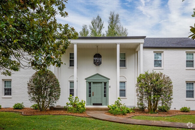 Building Photo - 12 South Magnolia