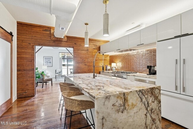 Photo - 301 S Toulme St Unit 103