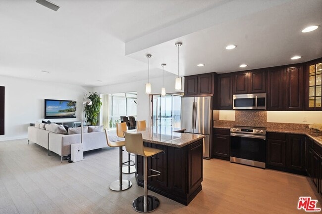 Photo - 18101 Coastline Dr