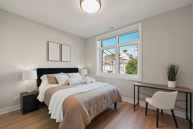 Photo - 2344 W Polk St Unit SI ID1256062P