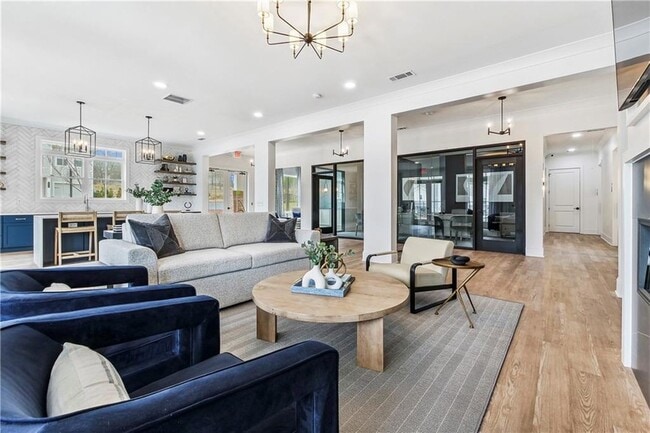 Photo - 211 Cypress Ln