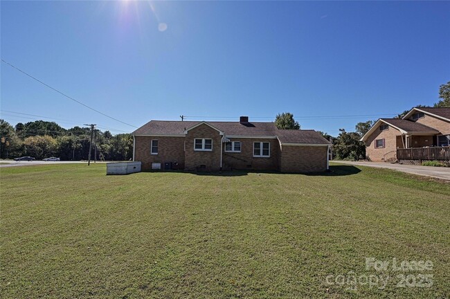 Photo - 411 Elizabeth Ave