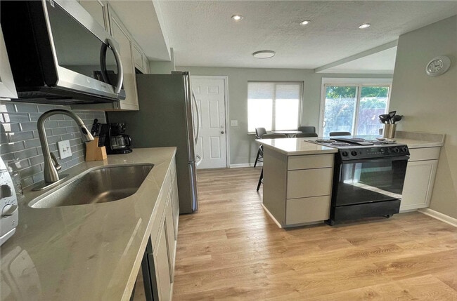 Photo - 10499 S Carnation Dr Unit ID1389266P