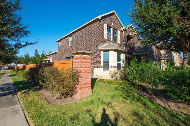 Photo - 17422 Aldenwilds Ln