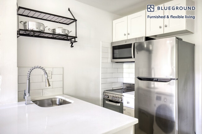 Photo - 317 E 5th St Unit FL3-ID878