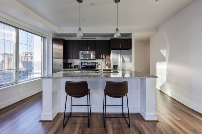 Photo - 100 Pier 4 Blvd. Unit SI FL18-ID1534388P