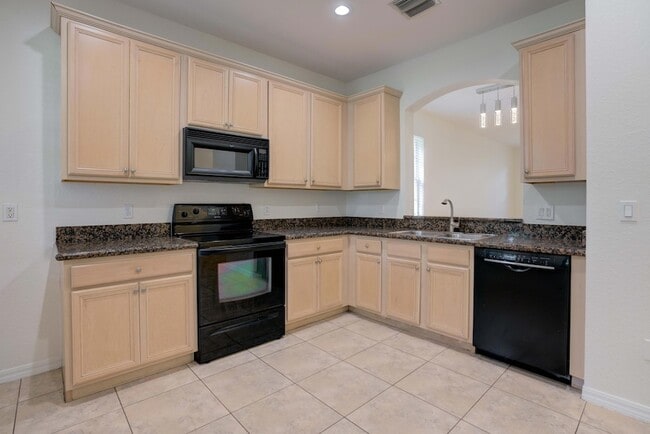 Photo - 158 W Thatch Palm Cir