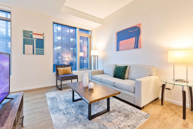 Building Photo - 131 Seaport Blvd Unit SI FL17-ID1039280P