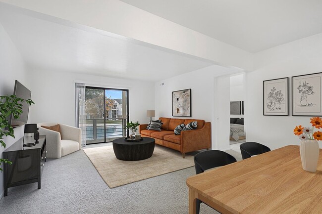 Building Photo - Autumn Lakes Apartments and Townhomes