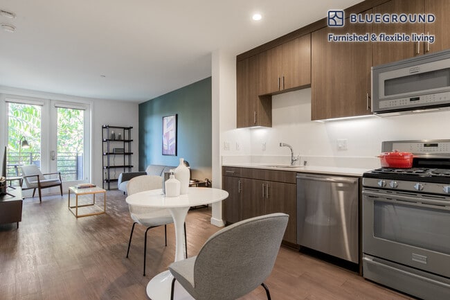 Photo - 375 N La Cienega Blvd Unit FL3-ID224