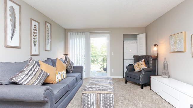 2BR,1BA-776SF - ReNew Dash Point