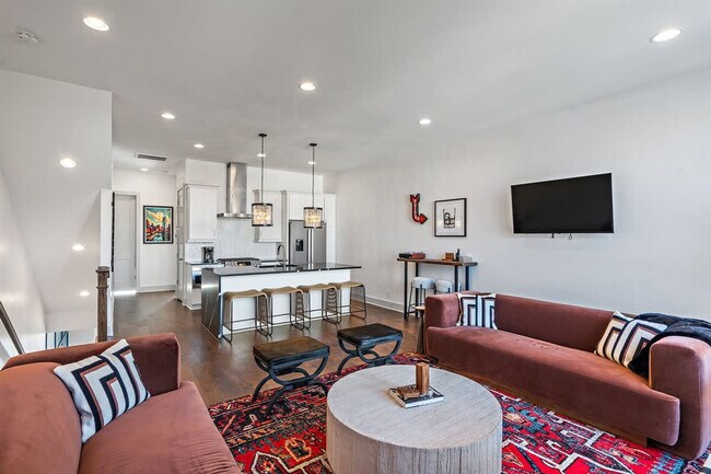 Photo - 2702 Delaware Ave Unit ID1051654P