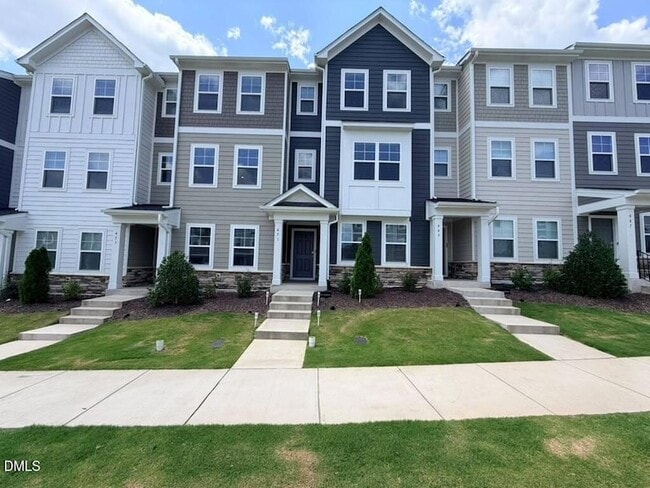 Building Photo - 451 Carolina Spgs Blvd