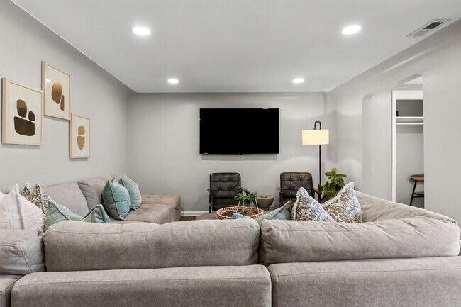 Photo - 8254 Mary Ann Ave Unit ID1032359P