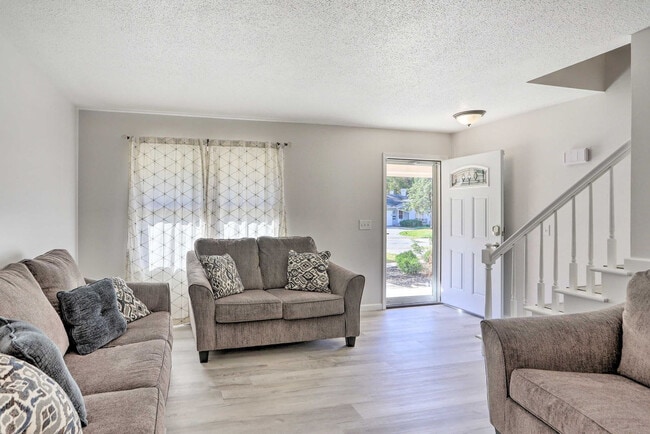 Photo - 6832 Woodmeadow Dr Unit ID1287556P