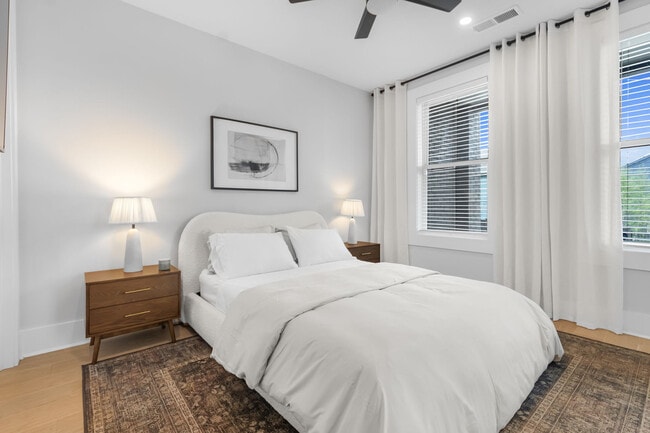 Photo - 798 Bender St SW Unit ID1075536P