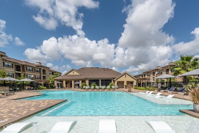 Photo - Marquis Seven Lakes