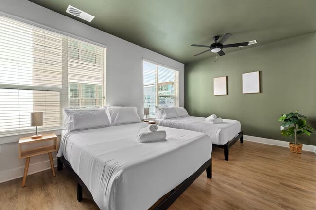Building Photo - 3629 W Cypress St Unit SI ID1313966P