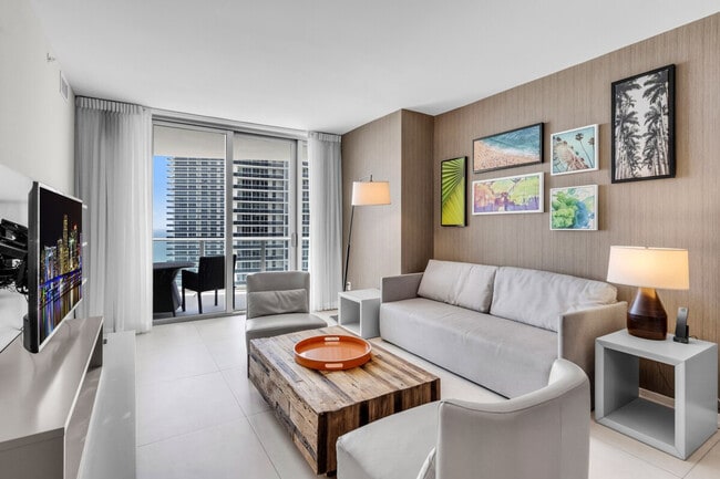Building Photo - 1803 S Ocean Dr Unit SI FL29-ID1540434P