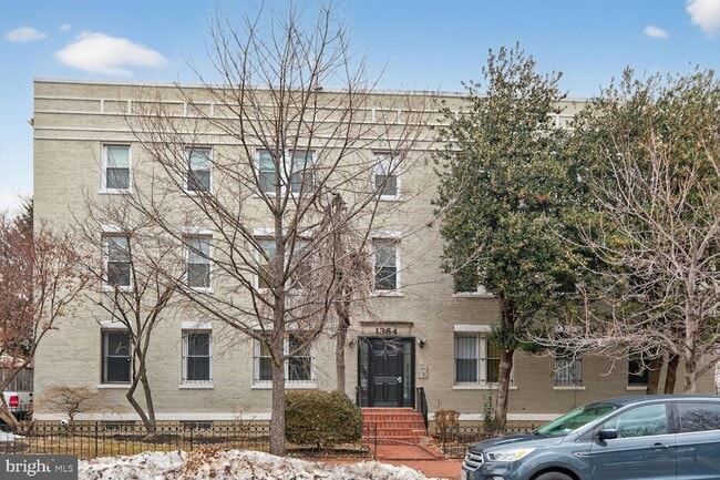 Photo - 1364 Constitution Ave NE