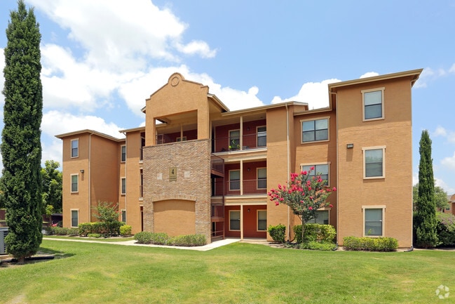 Building - Sereno Park Apartments