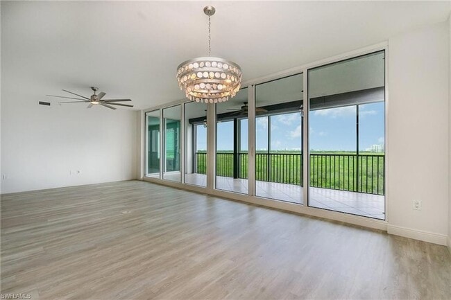 Photo - 455 Cove Tower Dr