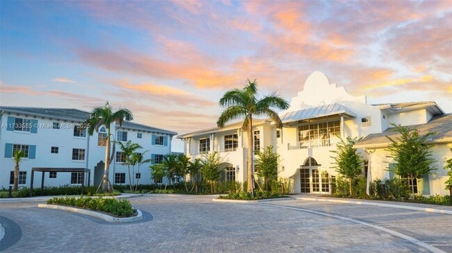 Photo - 4350 Peregrine Way Unit C1