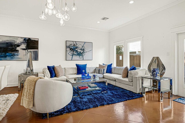 Building Photo - 5522 Larkin St Unit SI ID1056420P