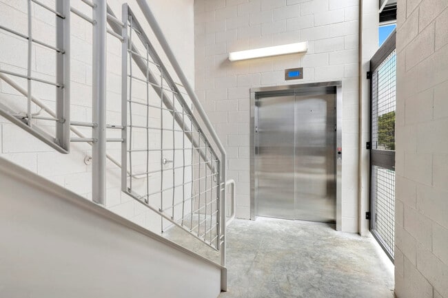 Photo - 10 Riordan Rd Unit ID1221871P