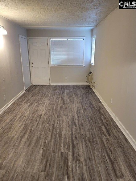 Photo - 317 Whaley St