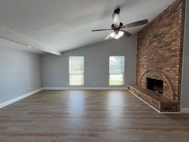 Photo - 8917 Vernon Dr
