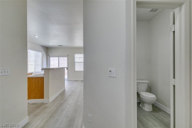 Photo - 5938 Sakhalin Ave